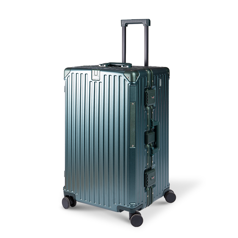 Extra-Large Durable Aluminum Frame Luggage with USB Charging Port for International Travel
